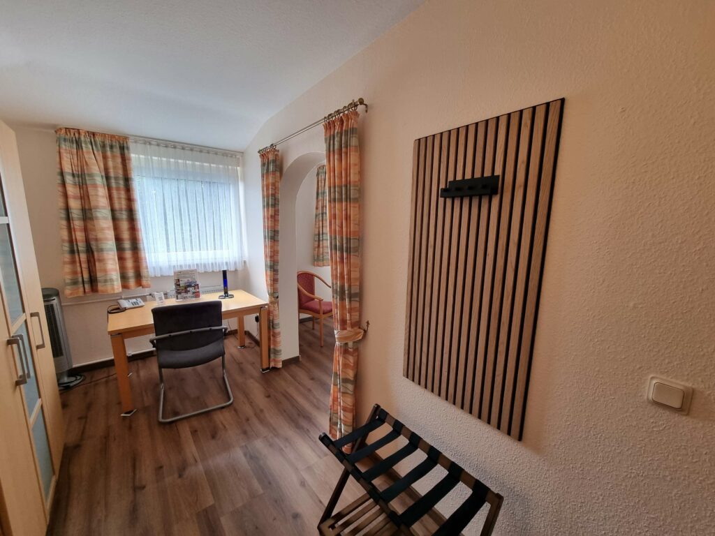 Das Fahrrad Hotel Avantgarde in Hattingen bietet gemütliche, komfortable Zimmer Appartements, Juniorsuiten und Familienzimmer sowie ein Zimmer mit ca. 40m², barrierefreiem Zugang und entsprechender Badausstattung.