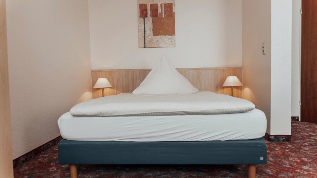 Das Fahrrad Hotel Avantgarde in Hattingen bietet gemütliche, komfortable Zimmer Appartements, Juniorsuiten und Familienzimmer sowie ein Zimmer mit ca. 40m², barrierefreiem Zugang und entsprechender Badausstattung.