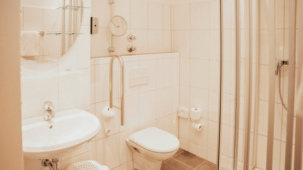 Das Fahrrad Hotel Avantgarde in Hattingen bietet gemütliche, komfortable Zimmer Appartements, Juniorsuiten und Familienzimmer sowie ein Zimmer mit ca. 40m², barrierefreiem Zugang und entsprechender Badausstattung.