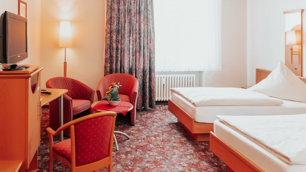 Das Fahrrad Hotel Avantgarde in Hattingen bietet gemütliche, komfortable Zimmer Appartements, Juniorsuiten und Familienzimmer sowie ein Zimmer mit ca. 40m², barrierefreiem Zugang und entsprechender Badausstattung.